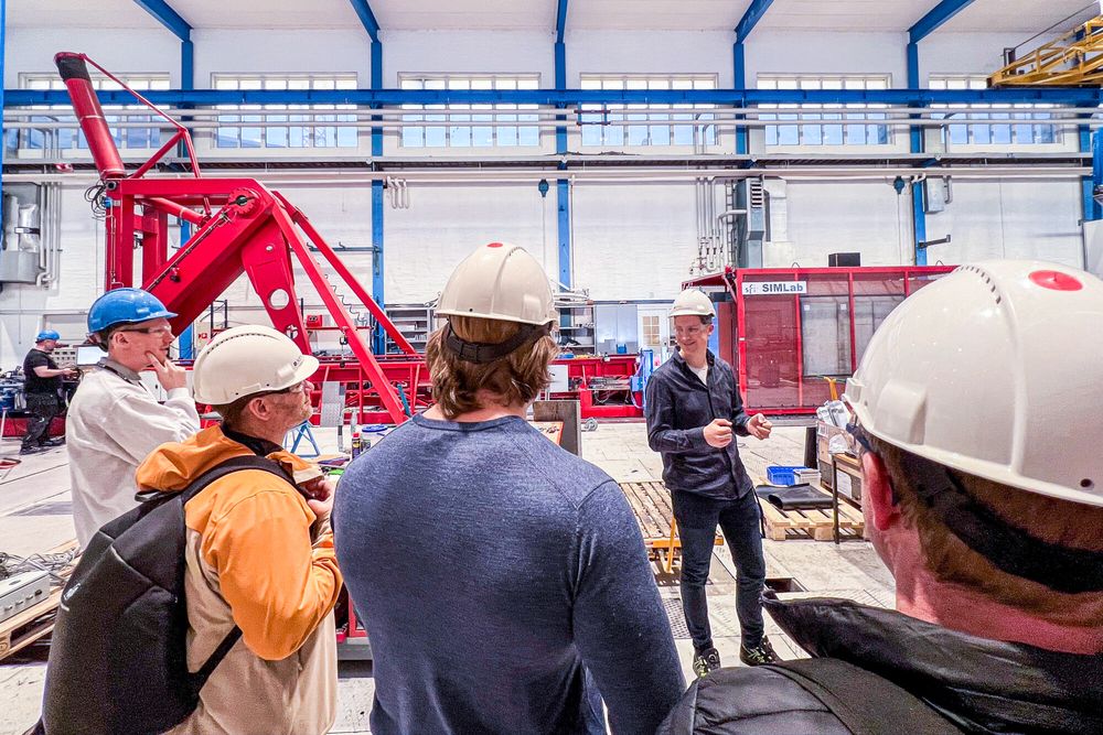 Sparkemaskinen på NTNU brukes til å teste hva materialer som aluminium, stål og betong tåler av ekstreme belastninger – som kollisjoner i høye hastigheter. 