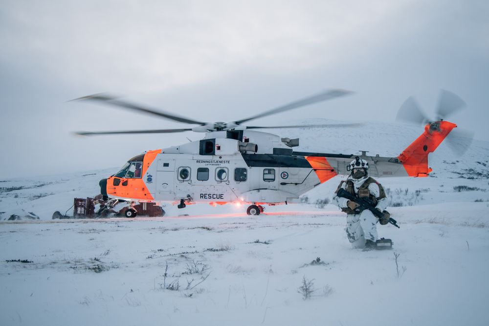 Et AW101-helikopter på øvelse med Heimevernet i november.