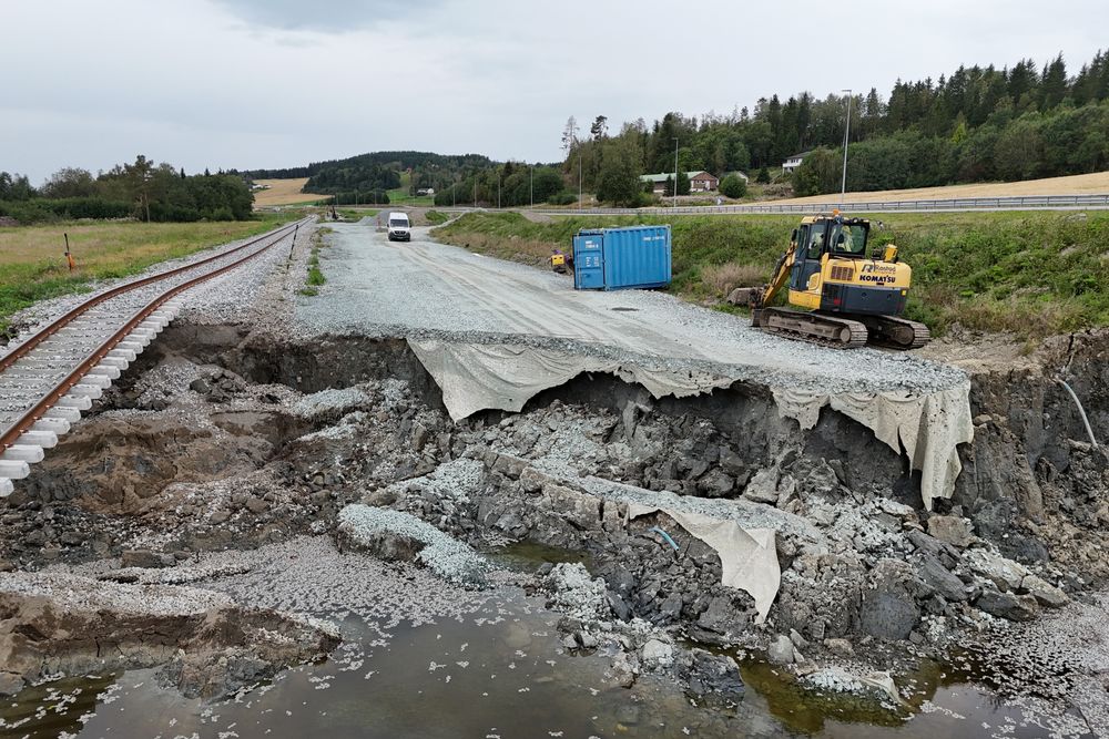 Kvikkleireraset ved Nesvatnet i Levanger 30. august i fjor tok med seg både jernbanen og E6. 