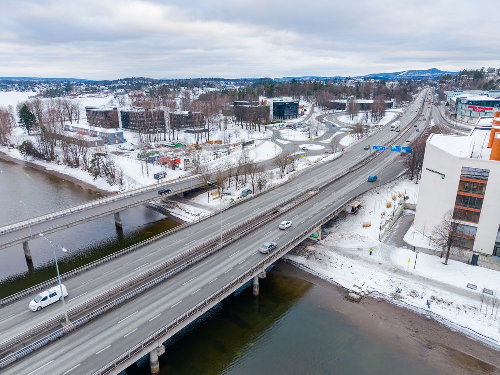 De over 50 år gamle E18-bruene gjennom Sandvika nærmer seg slutten av sin tekniske levetid.