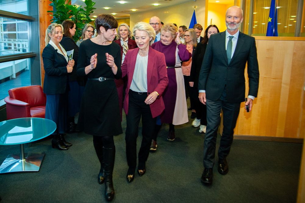 Stortingets utenriks- og forsvarskomité møtte EU-kommisjonens president Ursula von der Leyen i Brussel torsdag.
