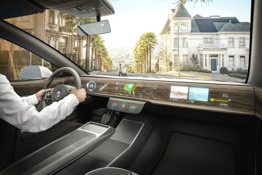 Trenden har lenge vært at biler får stadig flere skjermer.