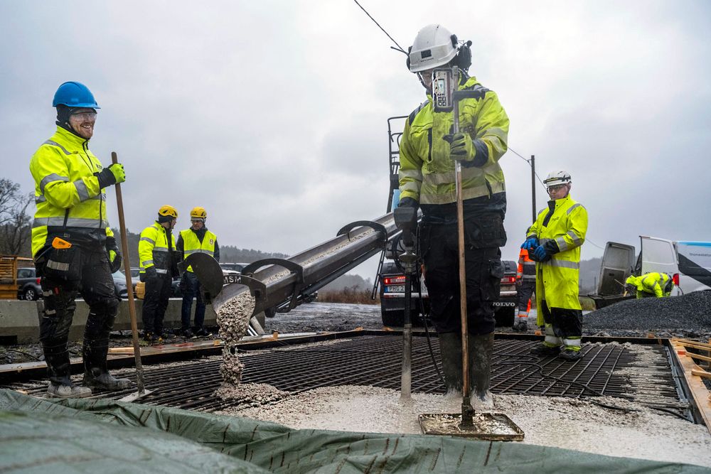 Teststøpen viste gode flytegenskaper og styrkeutvikling i betongen, ifølge produsenten Cemvision.