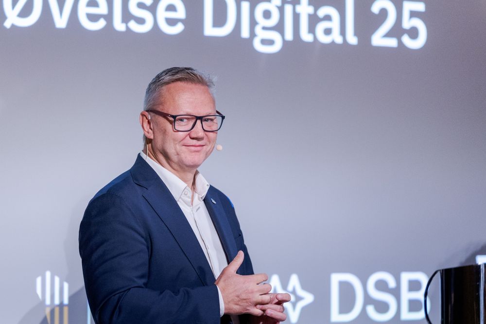 NSM og toppsjef Arne Christian Haugstøyl lanserte tjenesten sikkert.no i januar. Nå viser det seg at anskaffelsen var i strid med regelverket.