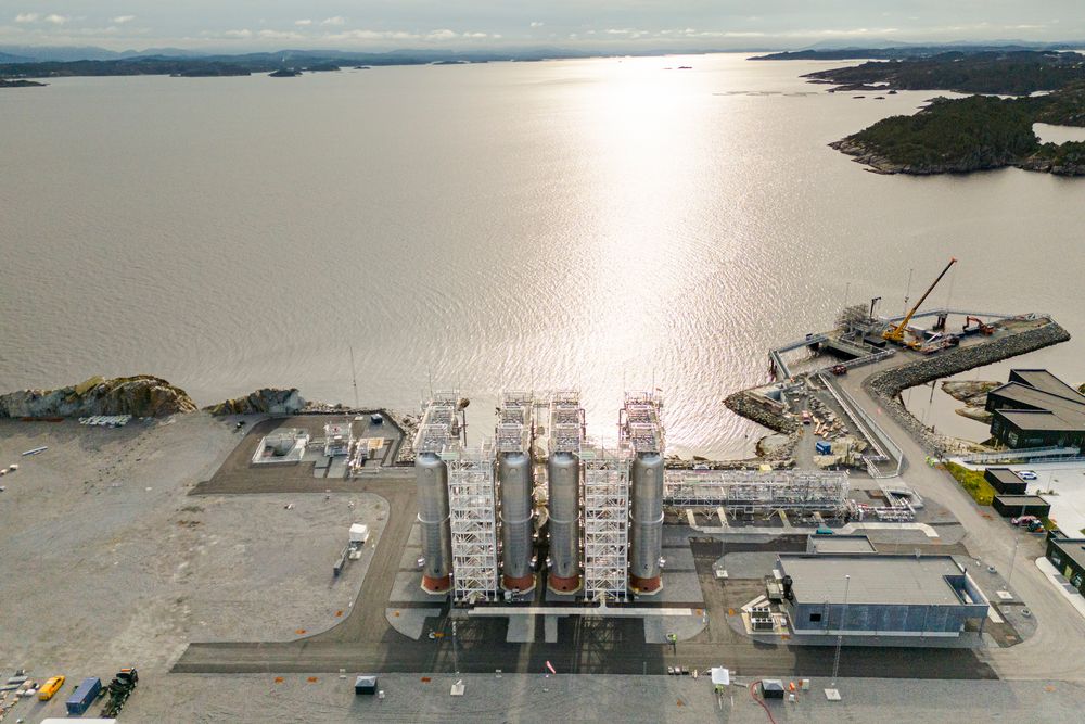 Når kostnader for utslippsreduksjoner sammenlignes, kommer normalt karbonfangst og -lagring (CCS) godt ut, skriver Offshore Norge. Bildet viser anlegget i Øygarden, hvor flytende CO2 fraktes ut til Northern Lights-lageret.