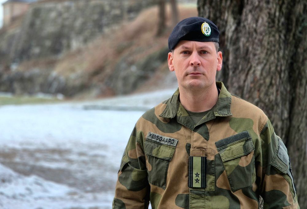 Johannes Kibsgaard, hovedlærer i strategi ved Stabsskolen, mener Macrons tale om atomvåpen ikke var så dramatisk som det kan virke som.