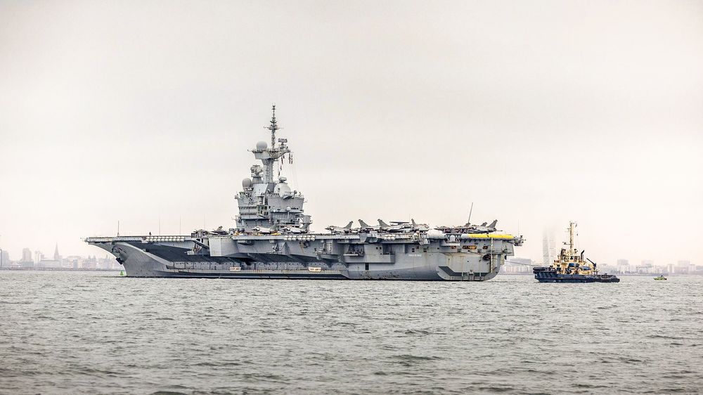 Hangarskipet Charles de Gaulle var i Østersjøen før Frankrikes president varslet at det skulle flyttes til Middelhavet forrige uke.