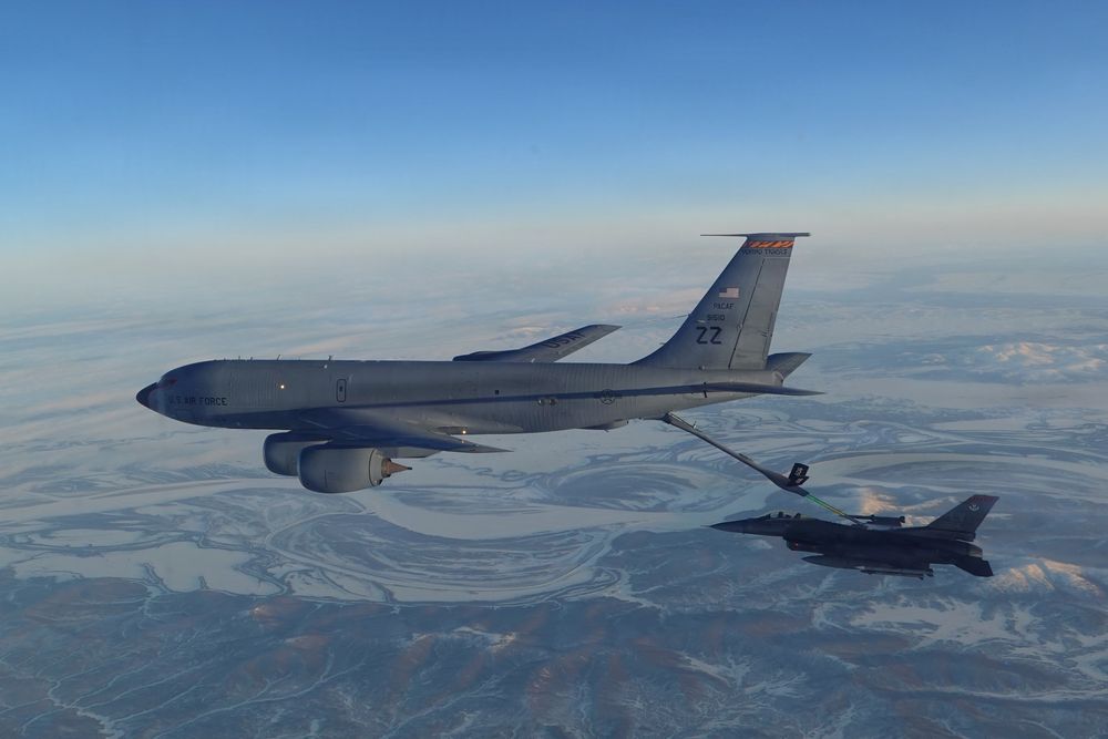 Det er et slikt tankfly KC-130-tankfly som har styrtet i Irak. Bildet er fra luftrommet over Alaska tidligere i år.