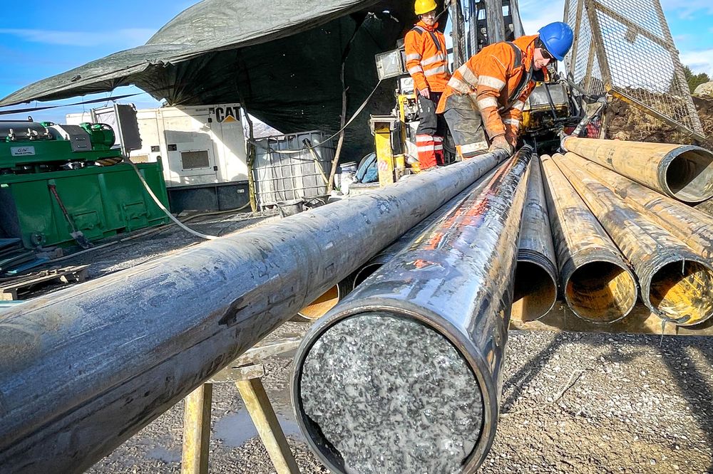 Bildet er fra et av prøveboringene i et av områdene Øyvind Standeren Pedersens hadde undersøkelsesrettigheter til. Området disponeres i dag av Norge mineraler.