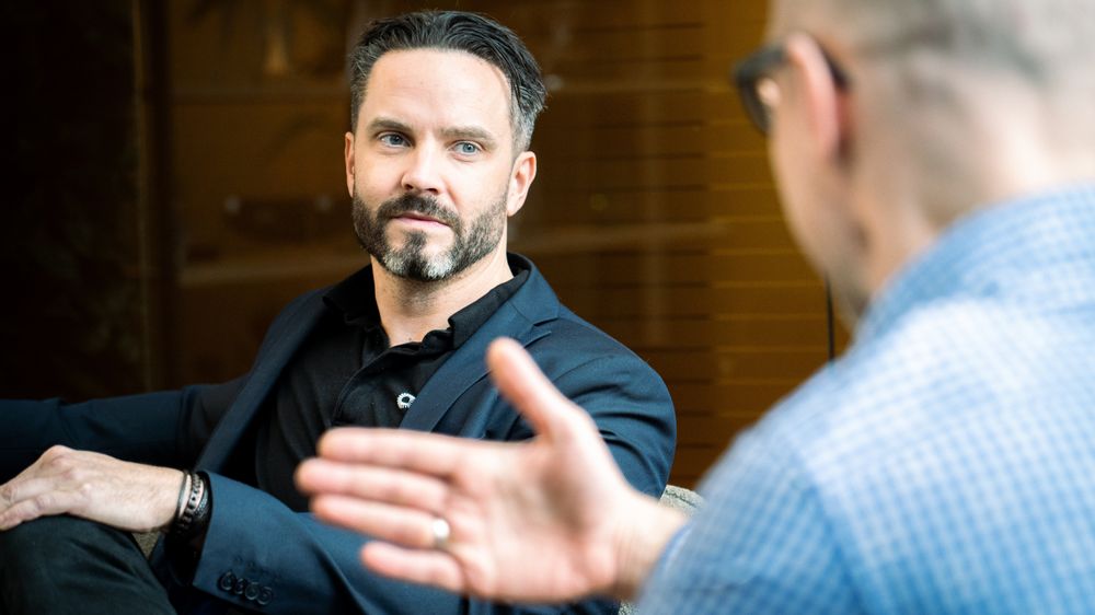 – Flere virksomheter må nå gjøre mer bevisste valg om hvor kritiske data og tjenester skal ligge, sier Christian Bjelland, regionleder ved Conscia Vest.