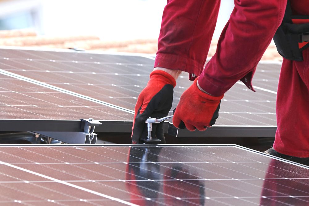 Japanske forskere har satt ny rekord for indiumfrie tynnfilmsolceller ved bruk av kobbergalliumselenid. Bildet viser konvensjonelle solceller, ikke tynnfilmsolceller.