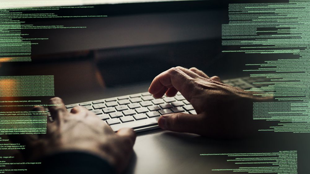 Takket være KI har det blitt funnet tusenvis av nulldagssårbarheter i operativsystemer og nettlesere, og derfor haster det nå med et forsvar.