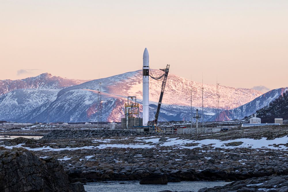 Raketten Spectrum 2 på oppskytningsrampen på Andøya før torsdagens avbrutte forsøk for oppdraget «Onward and Upward».