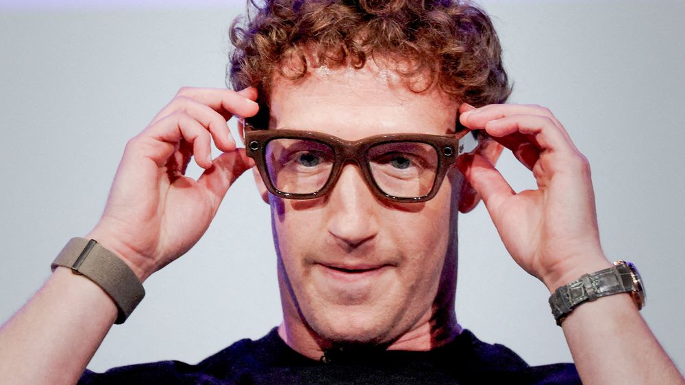 Mark Zuckerberg er som de fleste andre interessert i KI-agenter, og bygger visstnok nå en KI-versjon av seg selv.