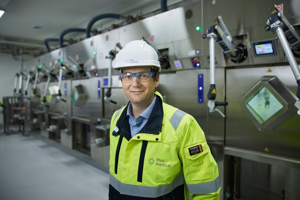 Jasper Kurth i Thor Medical melder at selskapet har ferdigstilt fabrikken på Herøya. Produksjonsstart skal skje til høsten.