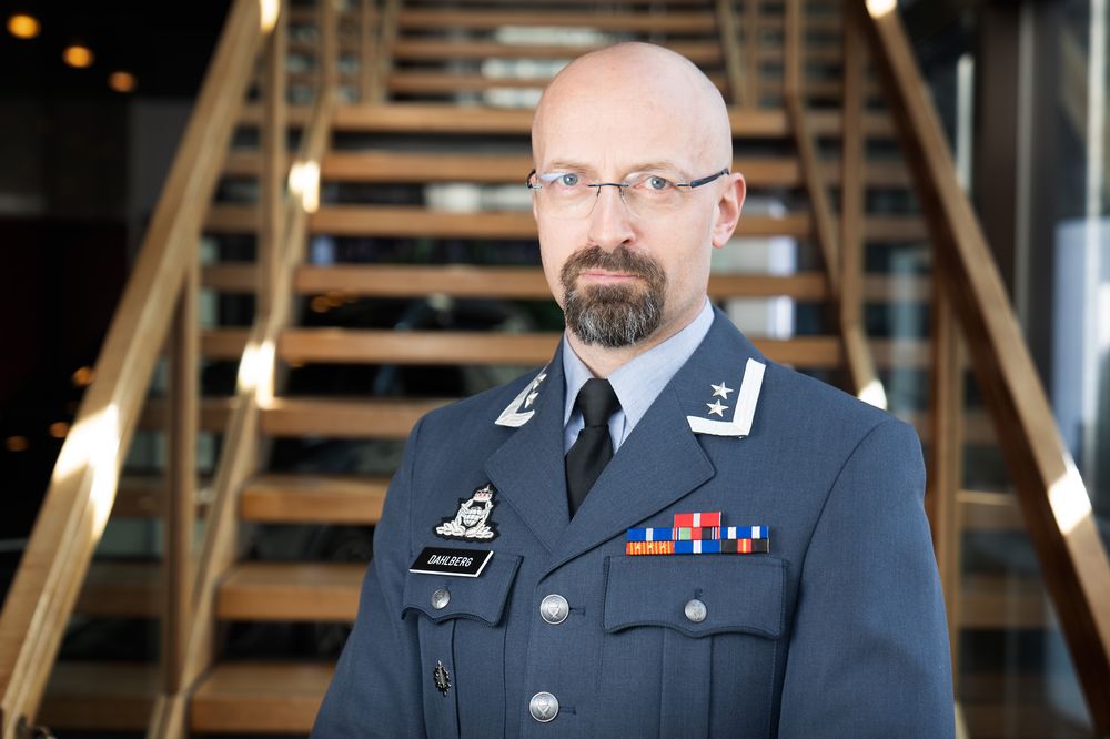 Stasjonssjef Øystein Dahlberg på Andøya flystasjon sier at mye er uklart om veien videre. 