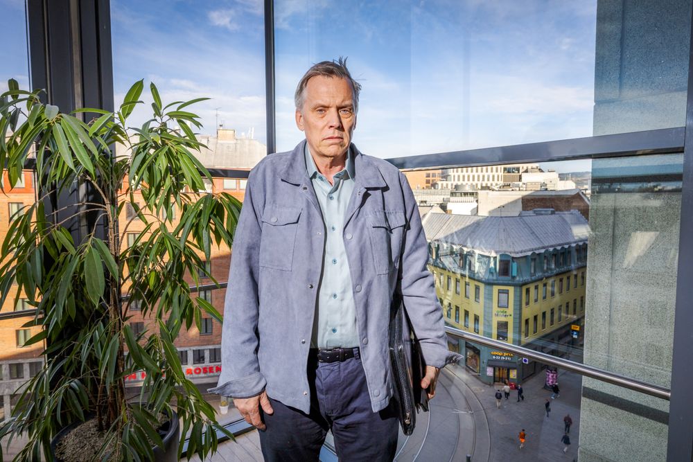 Daglig leder i Warmflake Geir Løndal mener staten er bundet til avtalen om å sende firmaets kroppsvarmere til fronten i Ukraina. Partene møttes i Oslo tingrett onsdag.