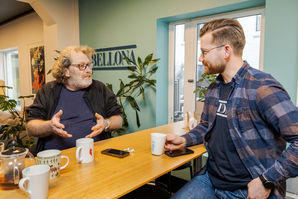 Frederic Hauge har mye av æren for at det ble batterifabrikk i Arendal. – Det er mye som kan sies om hva som har gått galt, sier han. Her sammen med Bellona-sjef Sveinung Rotevatn.