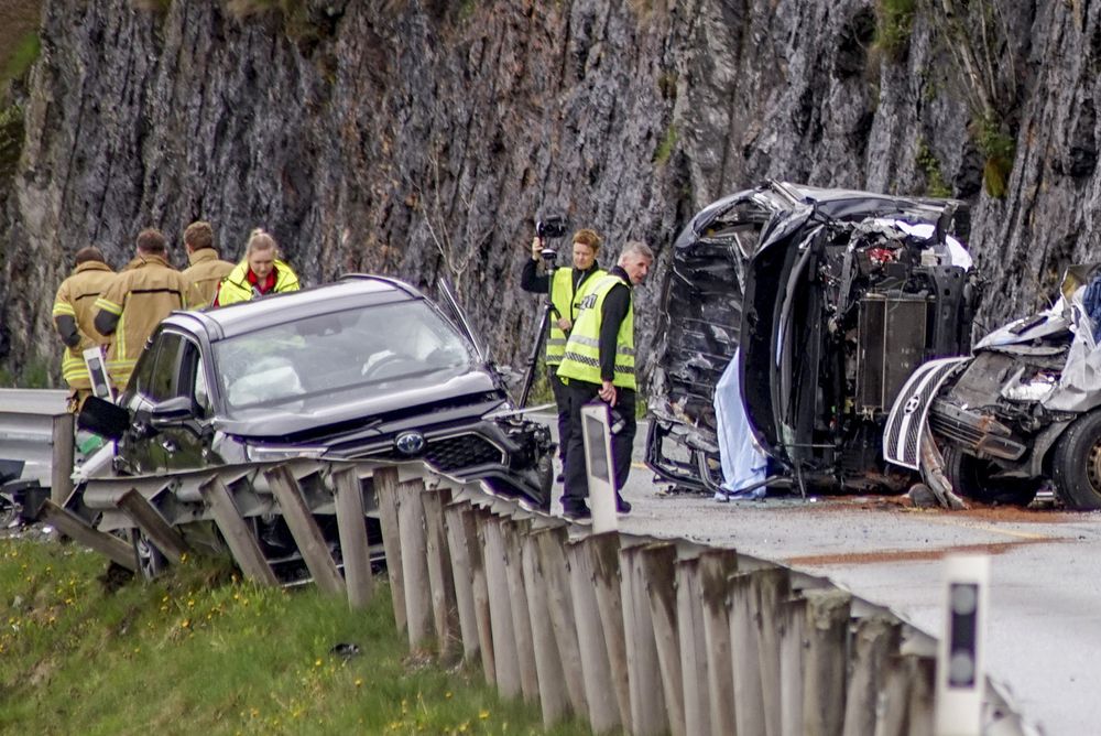 Forskere ved Transportøkonomisk Institutt (TØI) mener det må settes i gang forskning på effekten av det automatiske ulykkesvarslingssystemet Ecall før 2G-nettet som Ecall kommuniserer på i rundt 700.000 norske biler, legges ned i 2027.