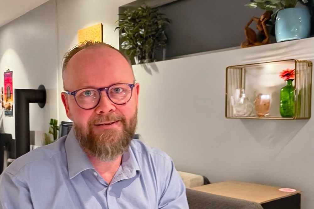 Bjørnar Sølvik-Jensen jobber med kommunikasjon i Standard Norge.