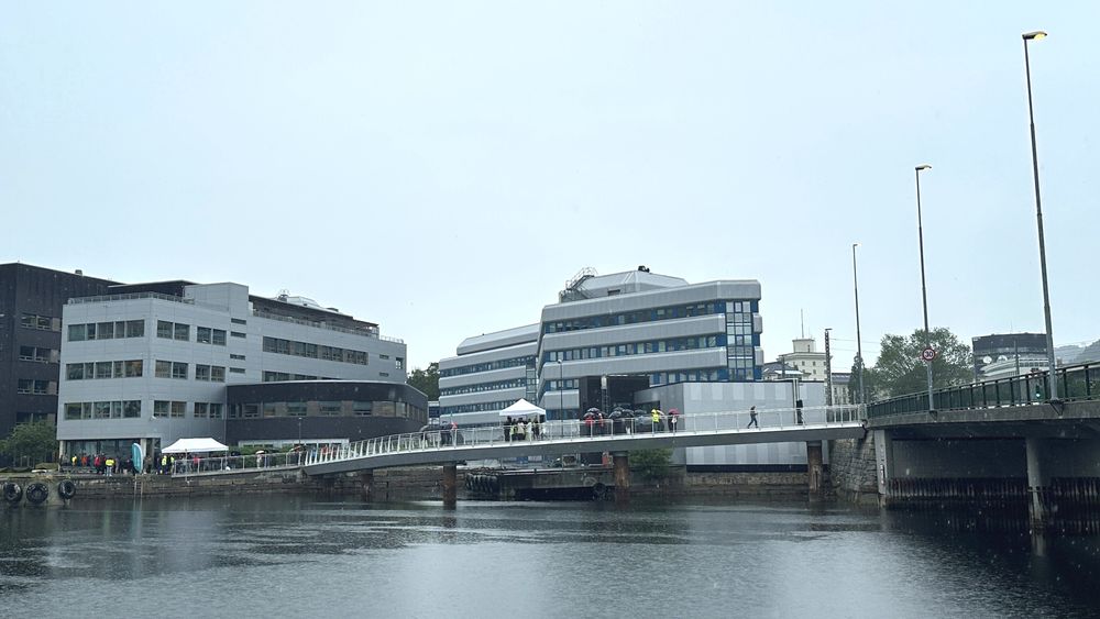 Marinebroen ble åpnet 2. juli, i bergensk sommervær.