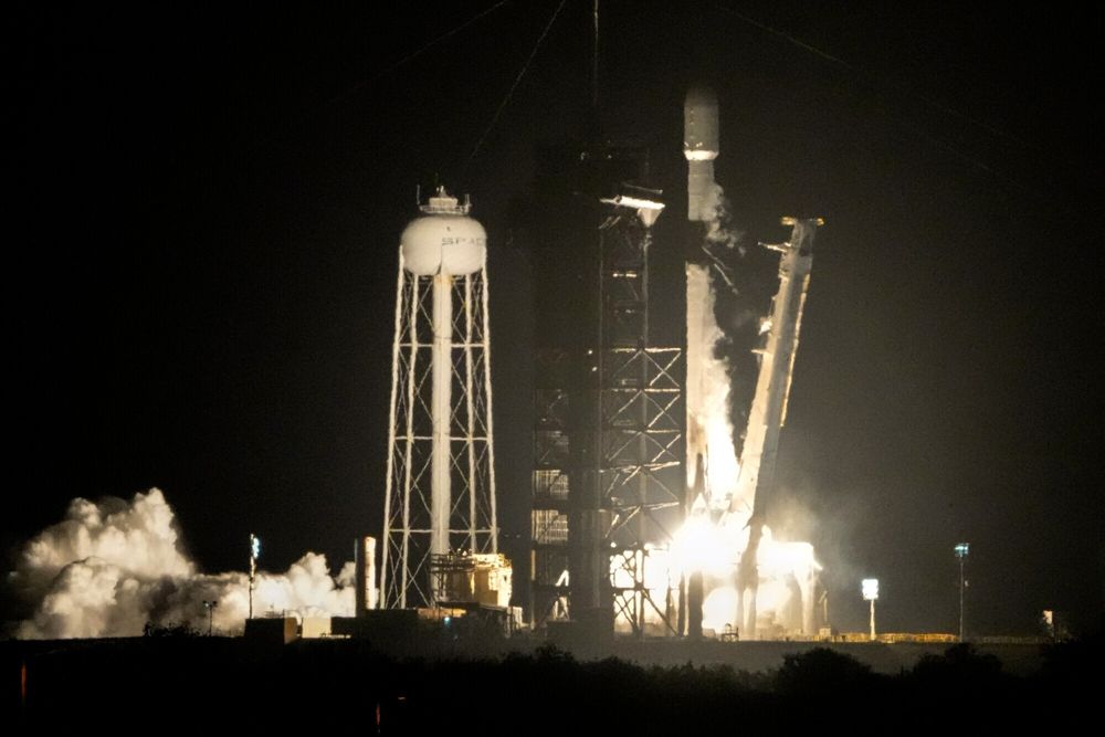 Slik så det ut da raketten tok av fra en utskytningsplattform ved Kennedy Space Center i Cape Canaveral i delstaten Florida i januar i fjor.