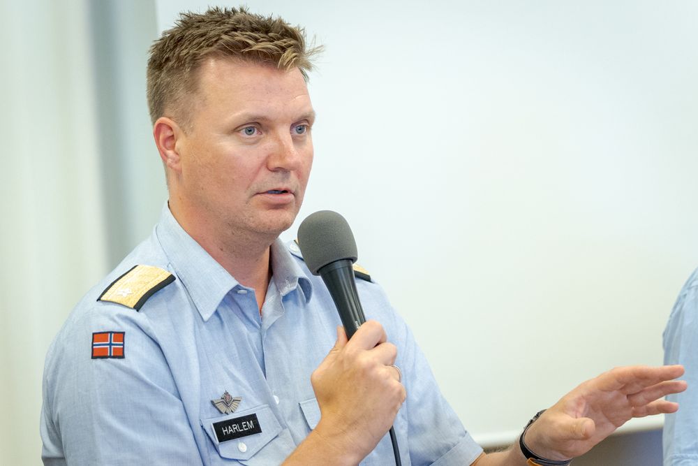 Thomas Harlem, sjef Luftforsvarets våpenskole, snakket om luftmakt under Arendalsuka. 