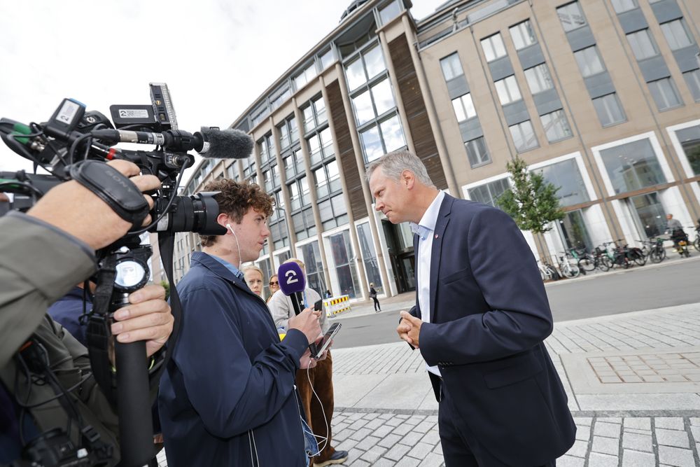 Samferdselsminister Jon-Ivar Nygård møtte pressen etter hastemøtet med Bane Nor og Jernbanedirektoratet onsdag.