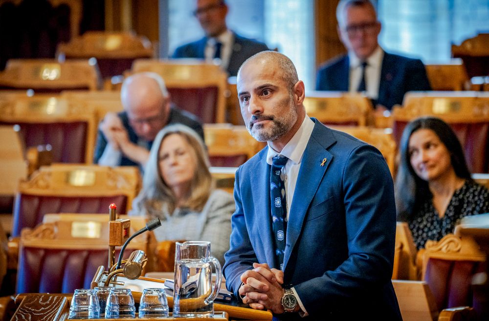 Oslo 20250319. 
Høyres stortingsrepresentant Mahmoud Farahmand er overrasket over at offentlige digitale tjenester ikke er bedre beskyttet mot tjenestenektangrep i 2026.