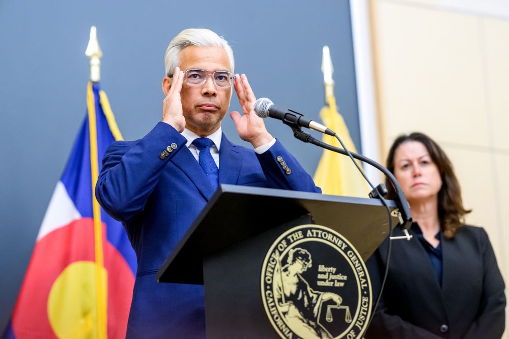 Californias justisminister Rob Bonta informere om rettssaken mot Meta sammen meed New Jerseys justisminister Jennifer Davenport.