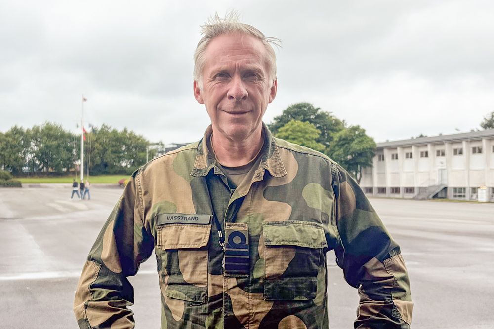 – Hvis vi leverer fra oss masse syke soldater, fører jo det til dårligere operativ effekt. Flere friske soldater betyr mye, sier Egil Vasstrand, som er sjef for Madlaleiren i Stavanger.