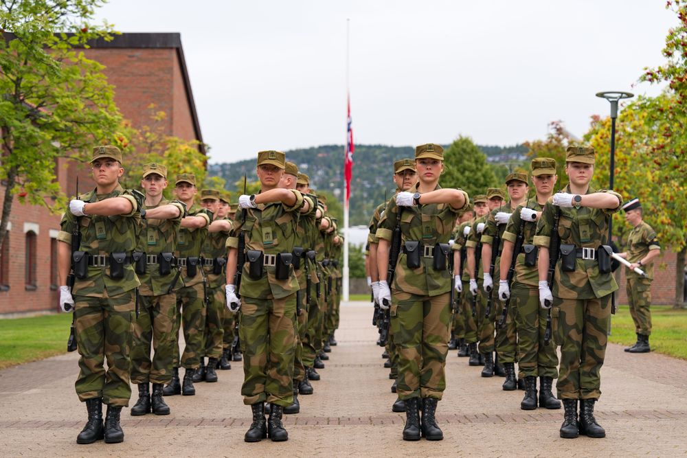 Soldatene på Huseby leir i Oslo gjør seg klare til kong Haralds begravelse på onsdag.