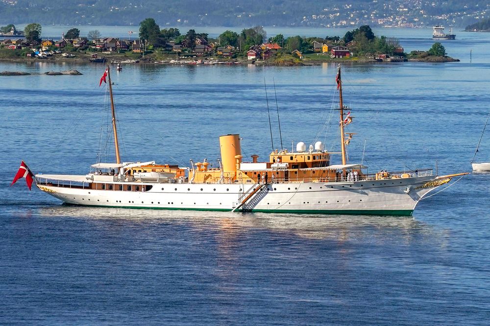 Det danske kongeskipet Dannebrog i Oslo da kong Frederik og dronning Mary var på statsbesøk til Norge i 2024.