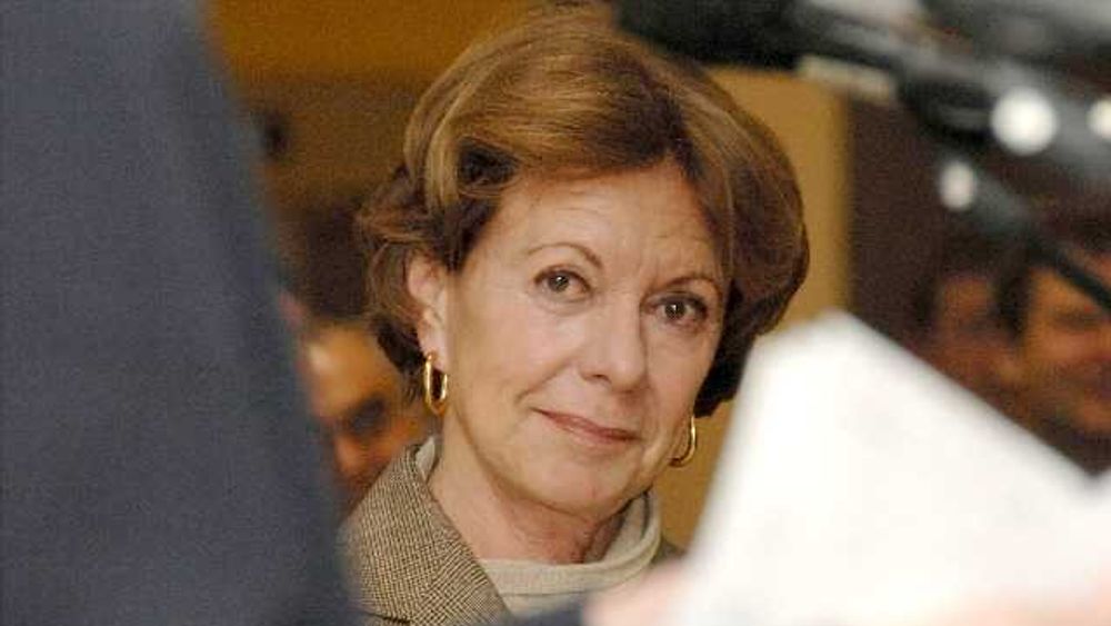 <p>EU-kommisær for telekom, Neelie Kroes vil ha ett felles telemarked i Europa.</p>