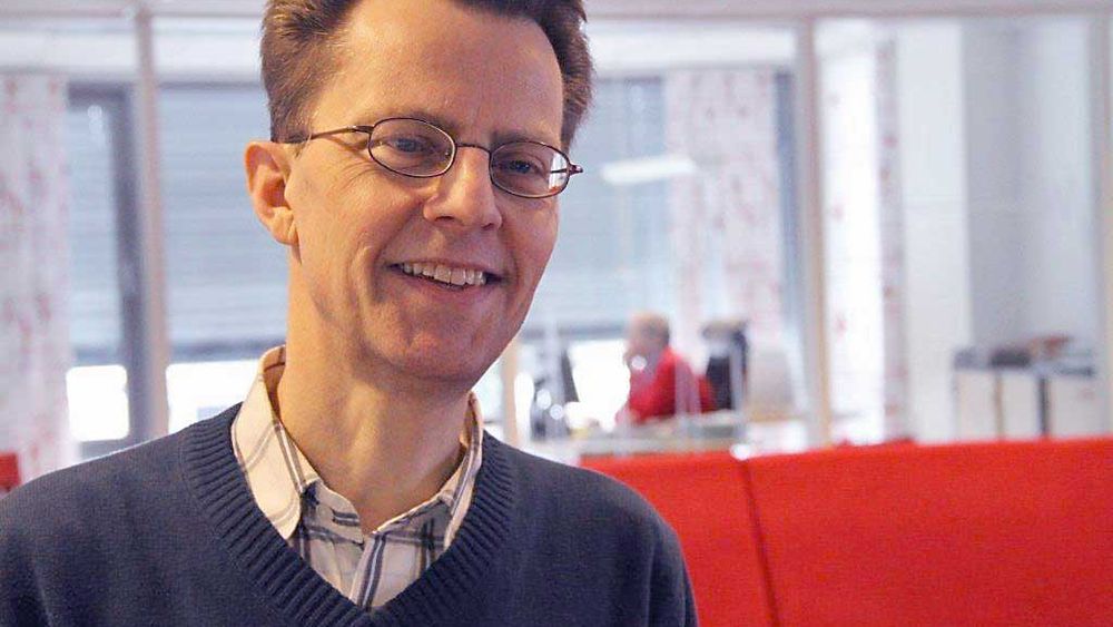 <p>Seniorrådgiver Frode Sørensen i Post- og teletilsynet forklarer den norske modellen for nettnøytralitet, sett i lys av debatten rundt betalingsmodeller og distribusjon av innhold over Internett.</p>