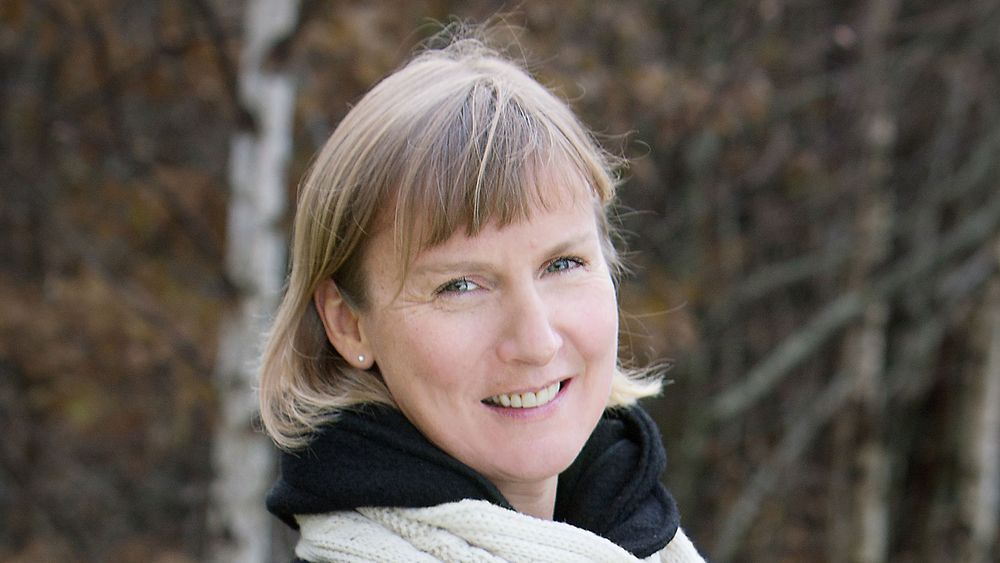 Assisterende direktør Elisabeth Sørbøe Aarsæther i Post- og teletilsynet regner med at reglene for regulering av Telenor-fiberen er klare før årsskiftet fra ESA.