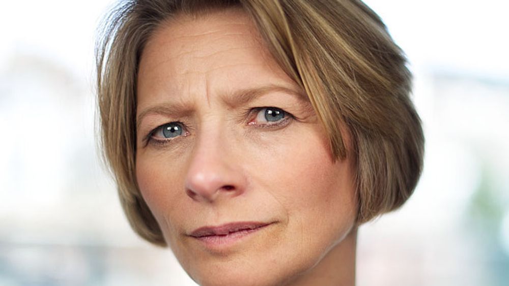 Forbrukerombud Gry Nergård varsler at ombudet vil se strengere på markedsføring av bredbåndshastigheter i 2015.