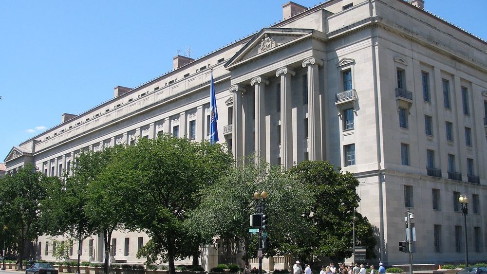 Det amerikanske justisdepartementet slår hart ned på korrupsjon.