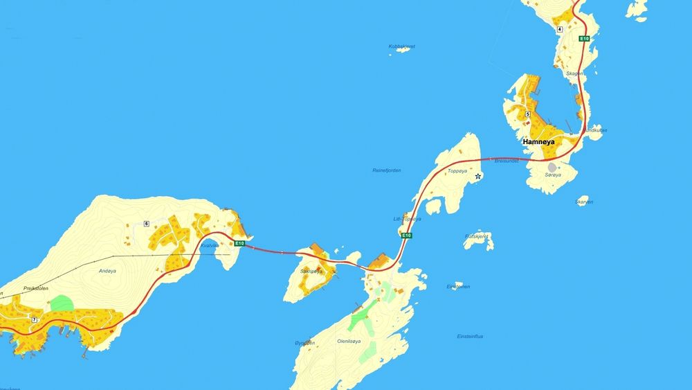 De to bruene to E10 ligger svært utsatt til i Moskenes kommune ytterst i Lofoten. (Ill:: Gule sider)