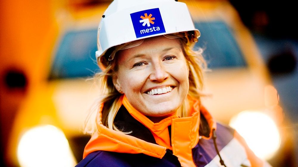 Smiler: Adm.dir Ingrid Tkøsvold i Mestra Drift as har all grunn til å smile etter å ha sikret seg funksjonskontrakter til en verdi av nesten to milliarder kroner.