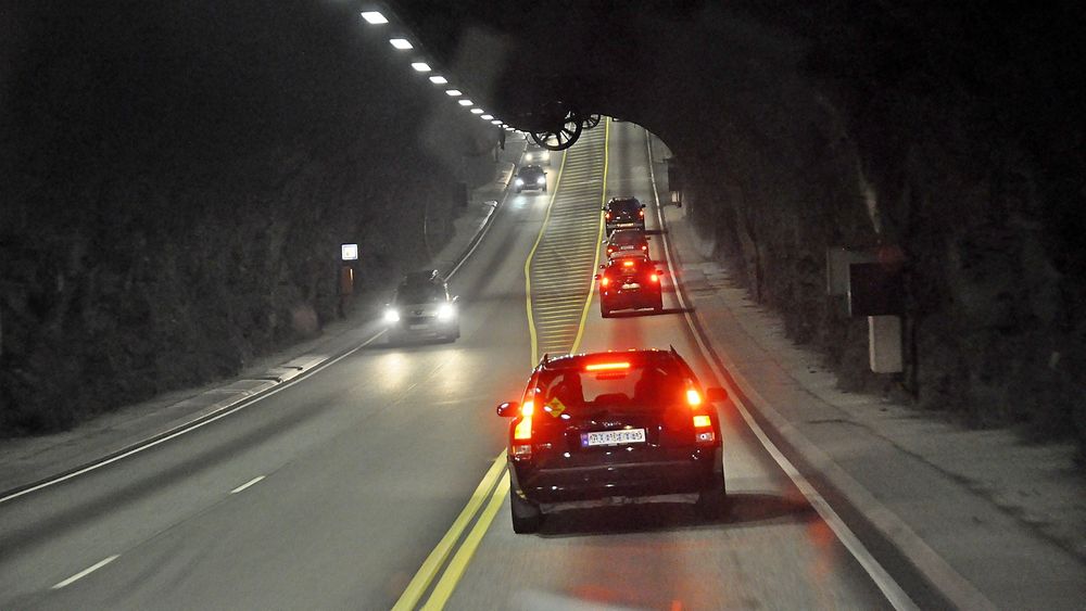 Den 14 år gamle Bømlafjordtunnelen må oppgraderes før den tilfredsstiller EUs krav. AST entreprenør ligger godt an til å få den første jobben i forbindelse med oppgradering. Bildet viser lavbrekk som ligger 262 meter under havet. (Foto: Anders Haakonsen)