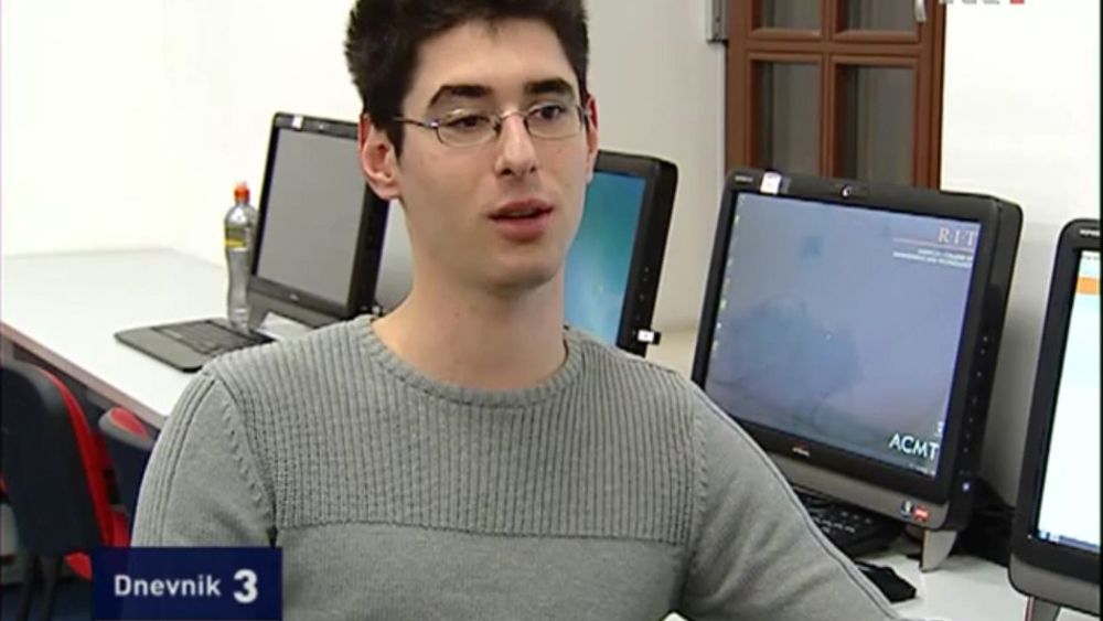 Lukrativ hobby: Josip Franjković tjener godt på å avdekke sikkerhetshull, penger som kommer godt med som student. Her fra et intervju med kroatisk tv i 2013. (Faksimile fra Youtube)