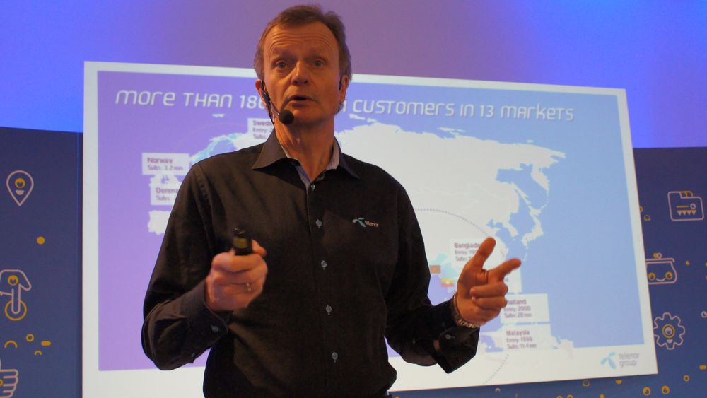 Telenors toppsjef Jon Fredrik Baksaas ser frem til 200 millioner kunder, og lover enklere og rimeligere dataroaming.