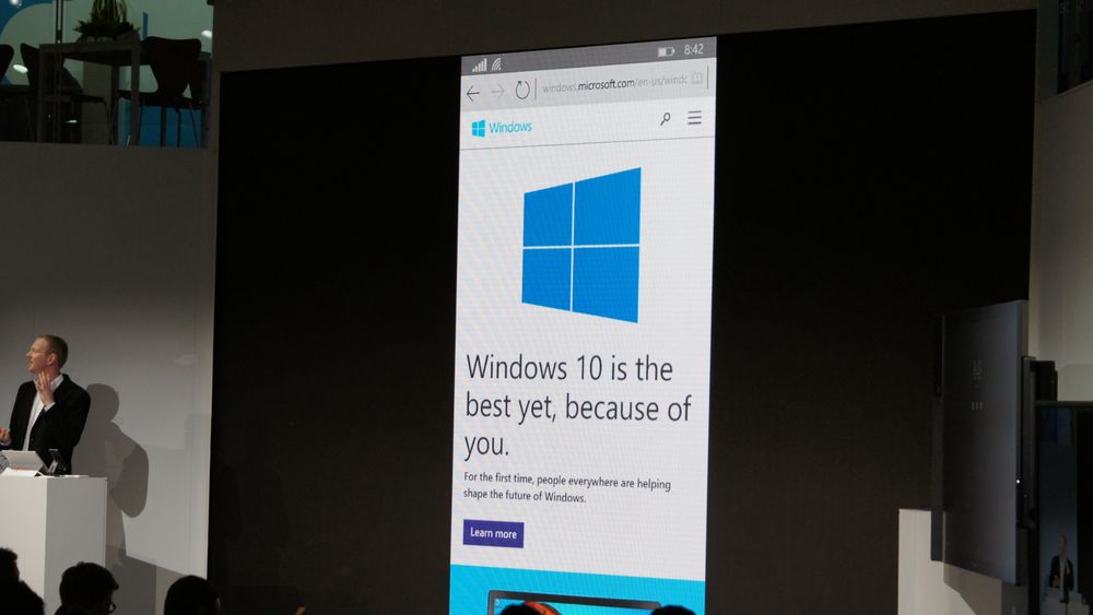 Windows 10 Mobile skal gjøre Microsoft mer relevant i smartmobilmarkedet. Men heller ikke IDC, som tidligere var veldig optimistisk på Windows Phones' vegne, tror den nye plattformen vil gjøre noen stor forskjell. På bildet vises Windows 10 Mobile med Cortana-assistenten.