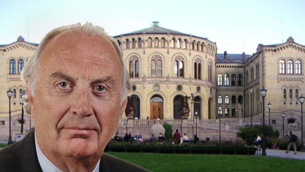 Stortingsrepresentant Svein A. Flåtten (H) reagerer skarpt på at regjeringen profilerer statlige Entra Eiendom sine datasenter-planer på sine nettsider. Nå blir saken tatt opp i Stortinget.