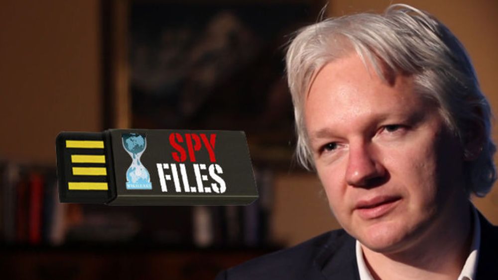 Julian Assange mener dokumenter publisert i Wikileaks-prosjektet Spy Files beviser hvordan private selskaper og vestlig etterretning har bygget opp en milliardindustri for kontinuerlig overvåkning av hele jordens befolkning.