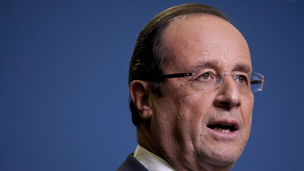 Jakter penger: Frankrike, her anført av president Francois Hollande, vil ha mer av overskuddet til Google, Apple og andre nettselskaper med virksomhet i landet.  