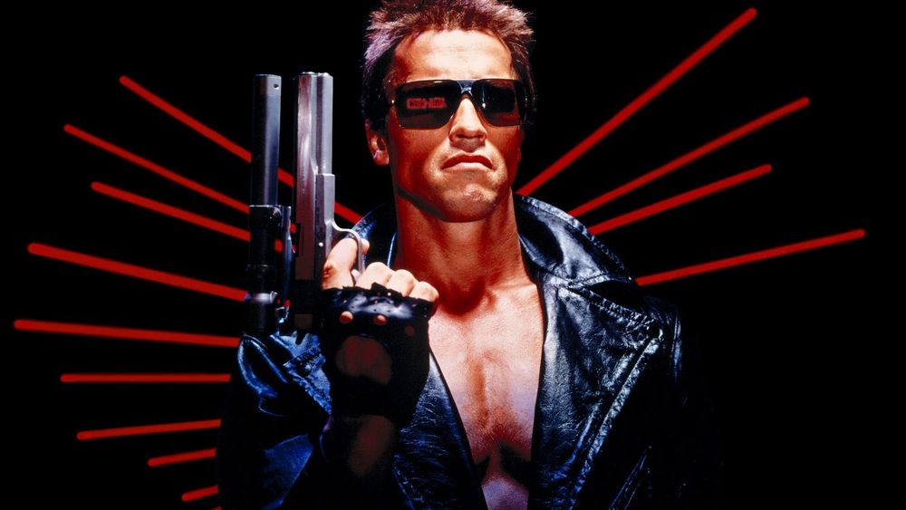 I filmene sendte Skynet en Terminator-kyborg til fortiden. I virkeligheten bruker NSA Skynet til å overvåke terrorister.