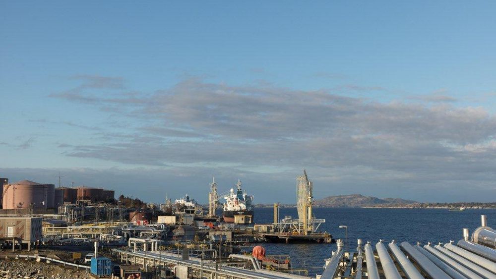 Server- og webbasert terminalstyring med integrasjon mot brann- og gassalarmer, kameraovervåkning, adgangskontroll og byggautomatisering skal gi sikker og pålitelig drift (Foto: Øyvind Hagen, Statoil).