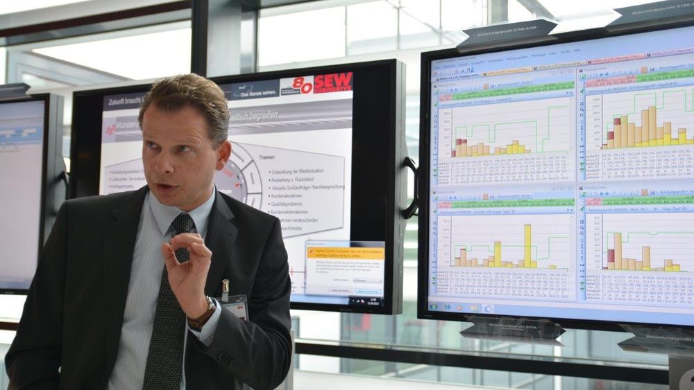 Stefan Rimmelspacher forteller om finplanlegging og simulering av bestillinger for å avdekke flaskehalser i tilgjengelige ressurser som deler, maskiner og operatører.